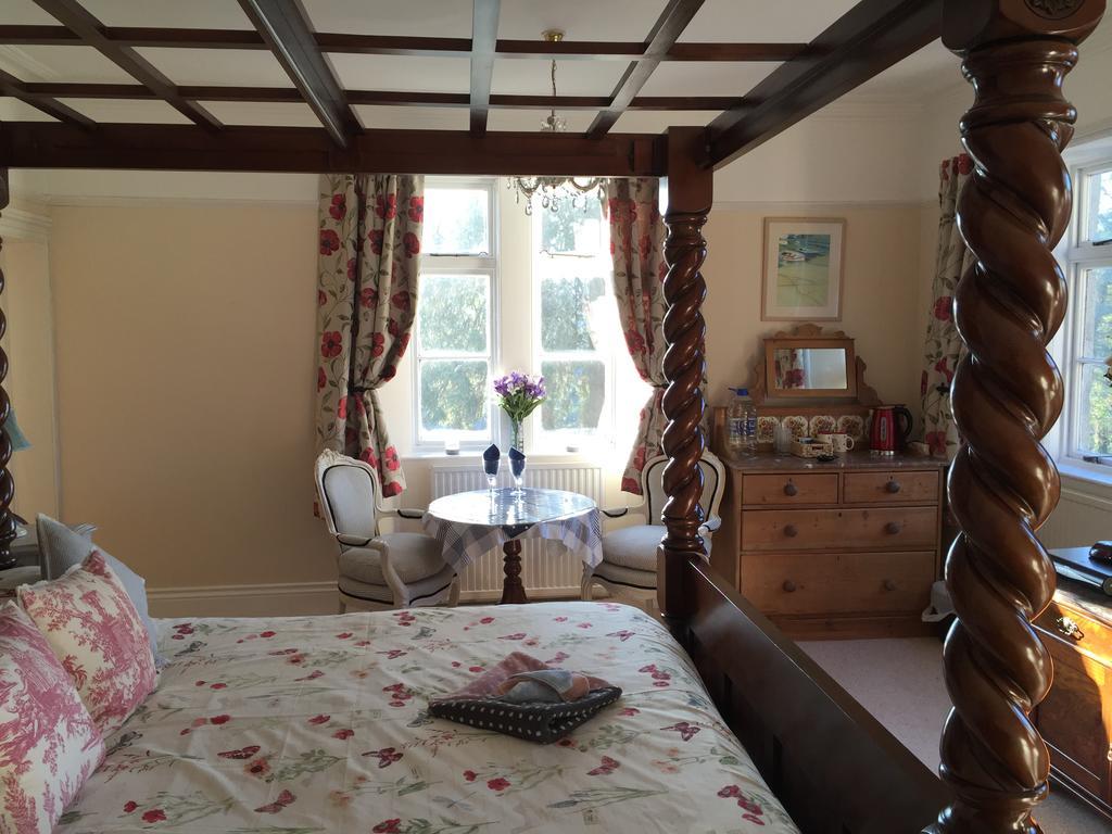 The Priory B&B Whitchurch  Szoba fotó